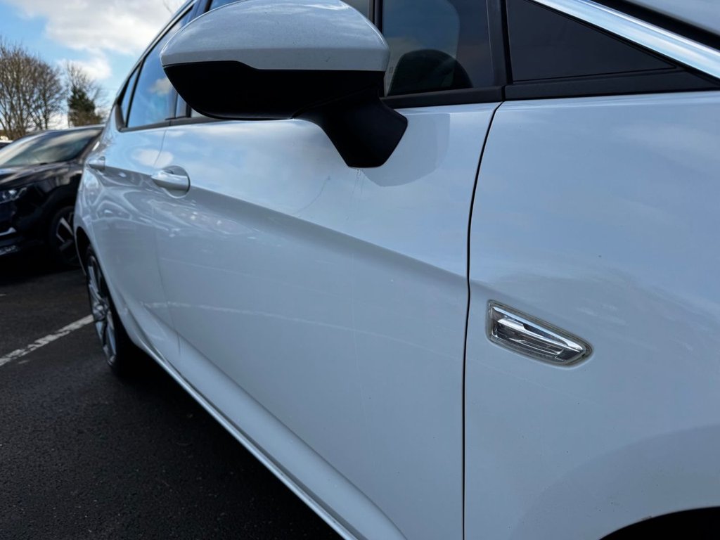 Used Vauxhall Astra 2019 for sale - 76910495: Photo 2