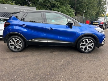 Used Renault Captur 2020 for sale - 76210427: Photo 2