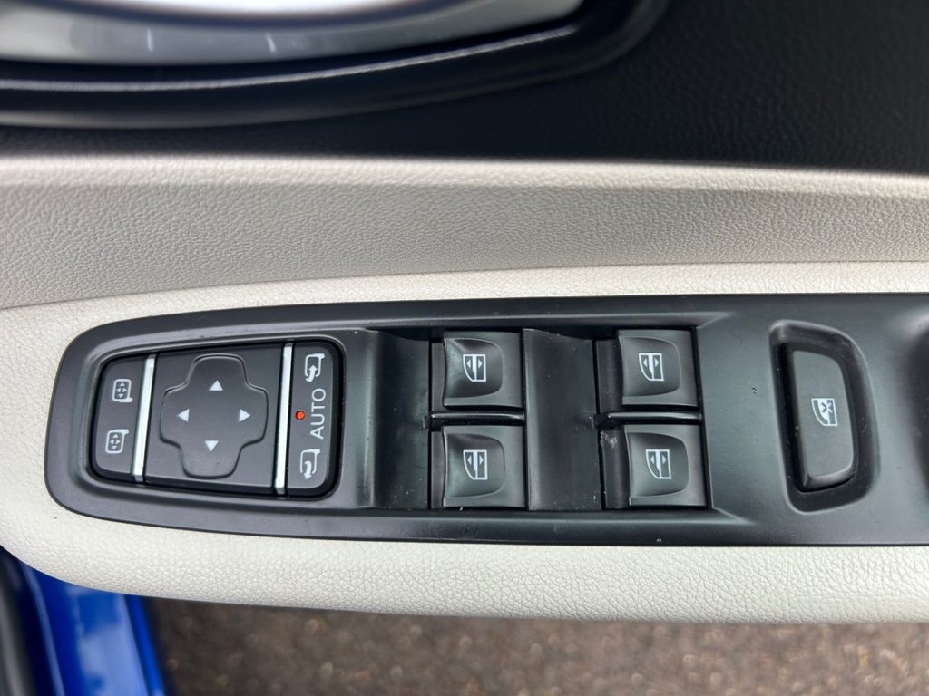 Used Renault Captur 2020 for sale - 76210427: Photo 34