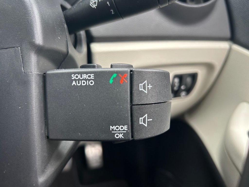 Used Renault Captur 2020 for sale - 76210427: Photo 42