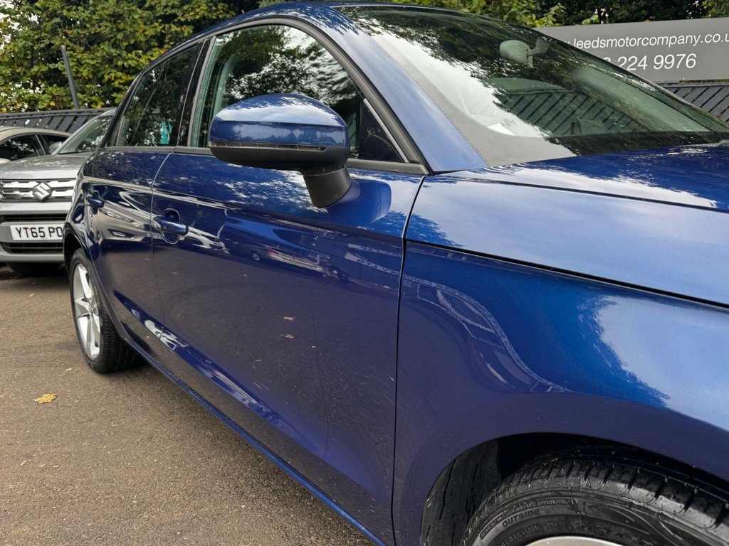 Used Audi A1 2015 for sale - 76279453: Photo 2