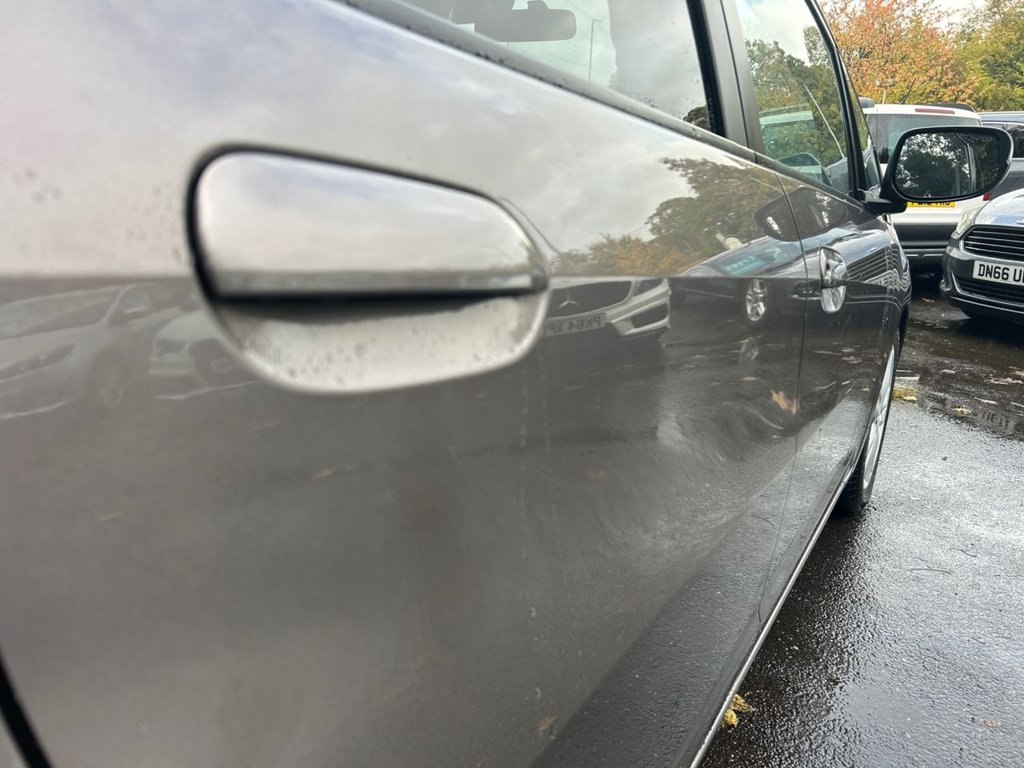 Used Honda Jazz 2013 for sale - 76303807: Photo 4