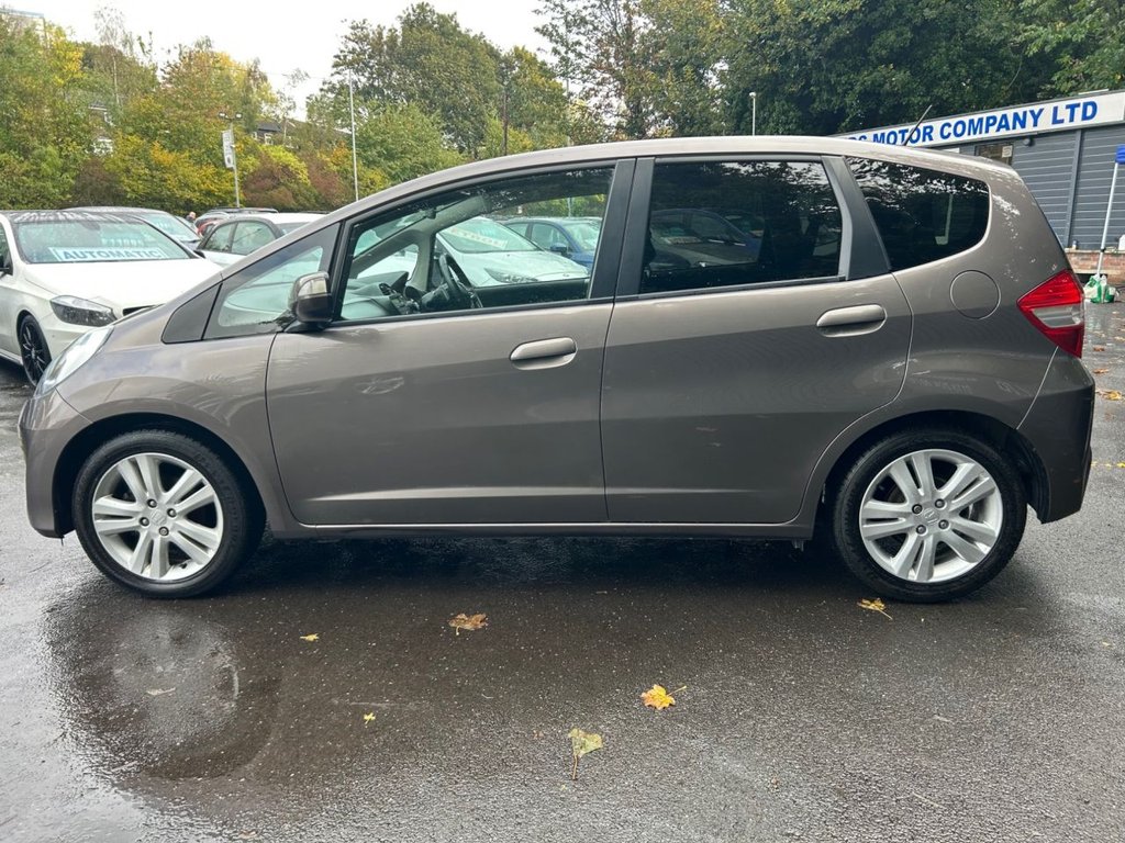 Used Honda Jazz 2013 for sale - 76303807: Photo 9