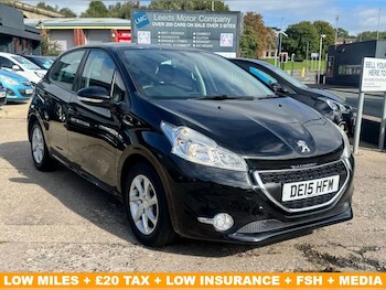 Used Peugeot 208 2015 for sale - 76591000: Photo