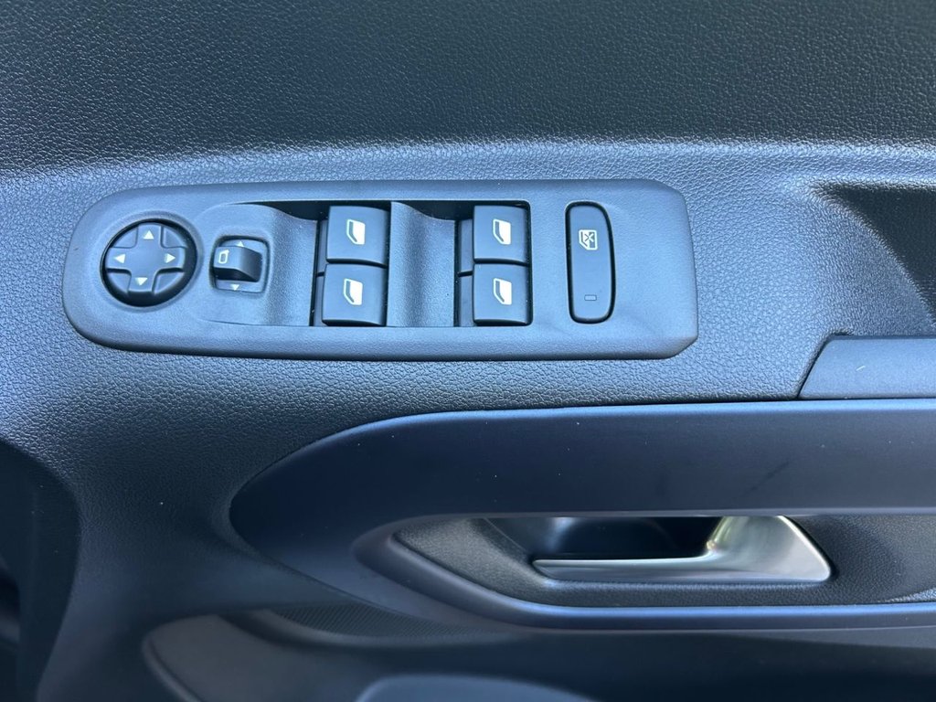 Used Peugeot Rifter 2018 for sale - 76368111: Photo 31