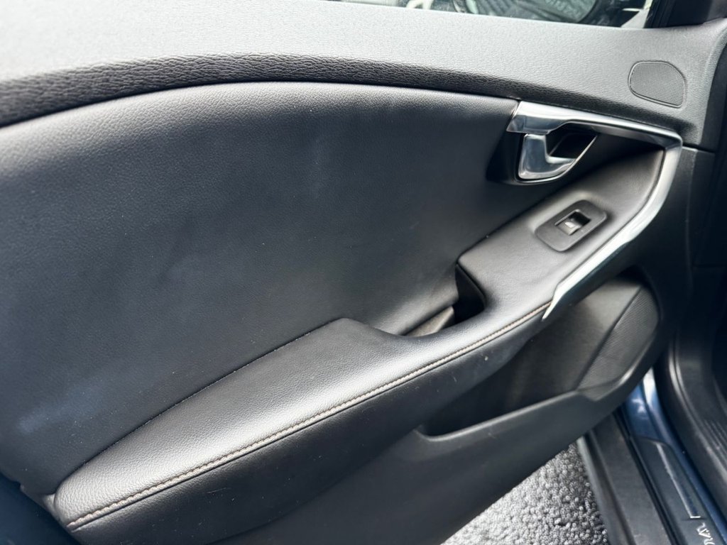 Used Volvo V40 2015 for sale - 76654815: Photo 19