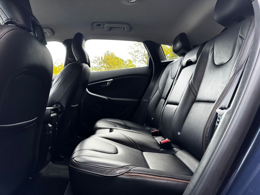 Used Volvo V40 2015 for sale - 76654815: Photo 23