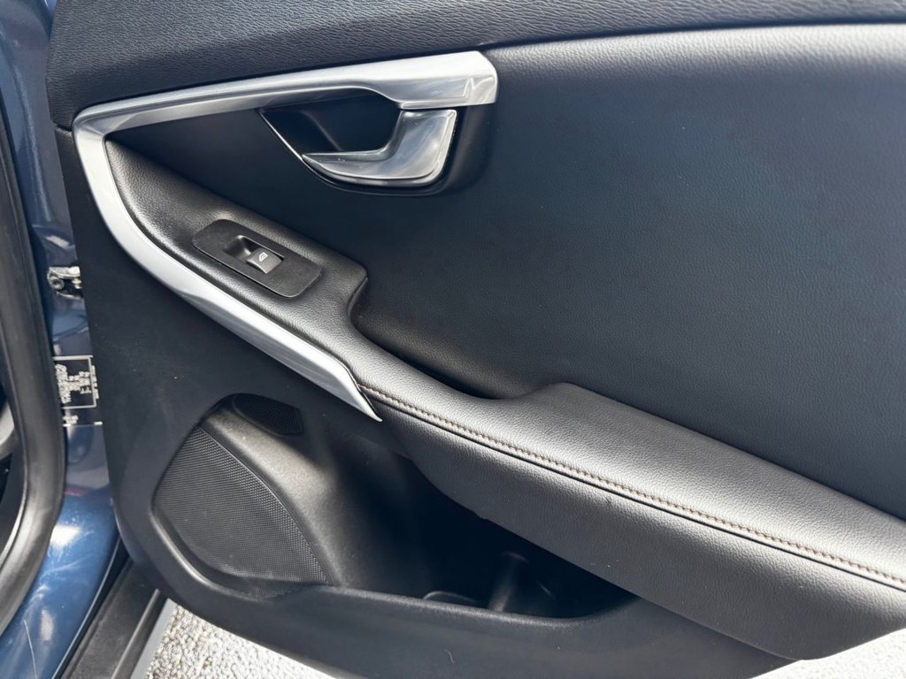 Used Volvo V40 2015 for sale - 76654815: Photo 26