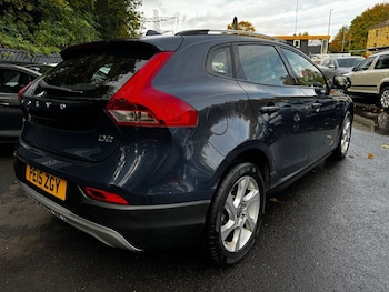 Used Volvo V40 2015 for sale - 76654815: Photo