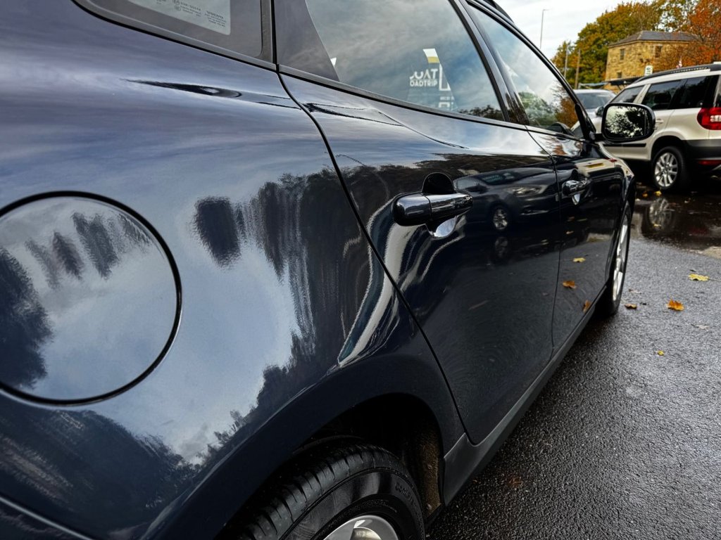 Used Volvo V40 2015 for sale - 76654815: Photo 6