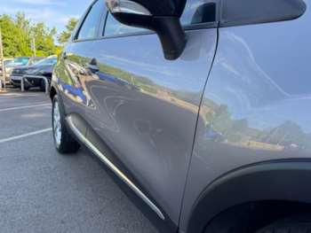 Used Renault Captur 2017 for sale - 74650476: Photo