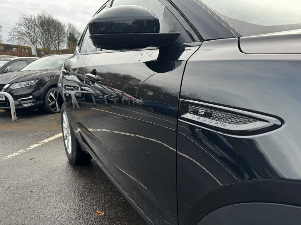 Used Jaguar E-Pace 2019 for sale - 76962096: Photo 2