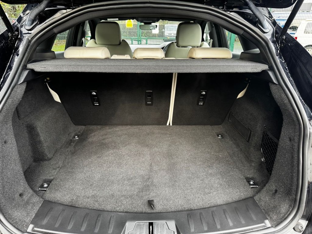 Used Jaguar E-Pace 2019 for sale - 76962096: Photo 28