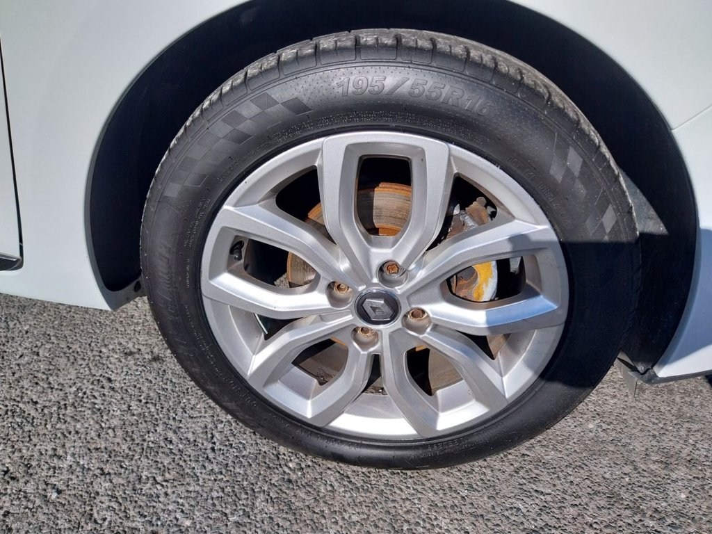 Used Renault Clio 2016 for sale - 76509552: Photo 17