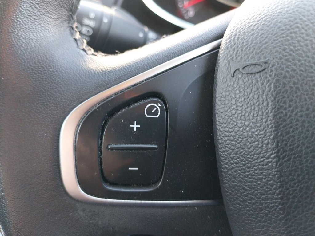 Used Renault Clio 2016 for sale - 76509552: Photo 33