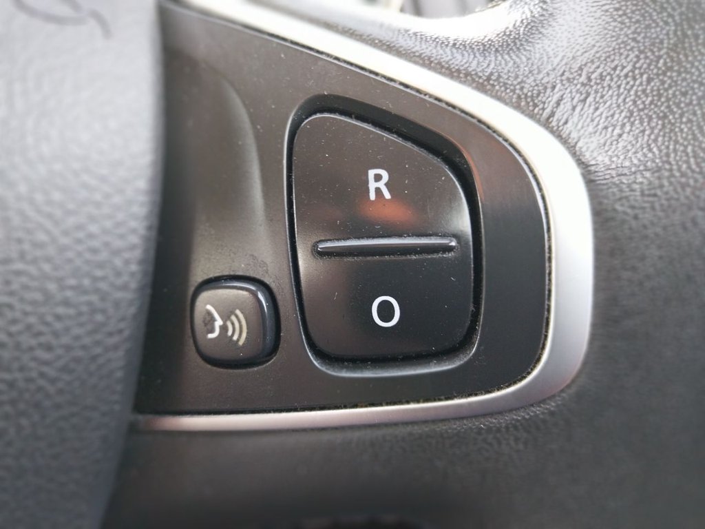 Used Renault Clio 2016 for sale - 76509552: Photo 34