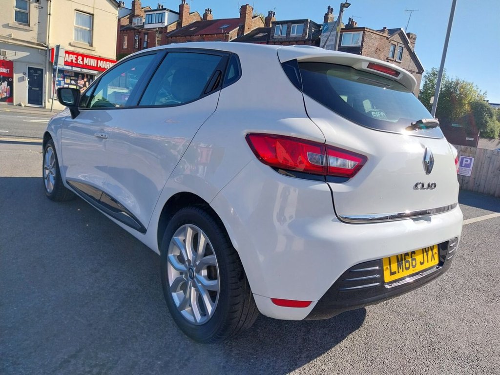 Used Renault Clio 2016 for sale - 76509552: Photo 4