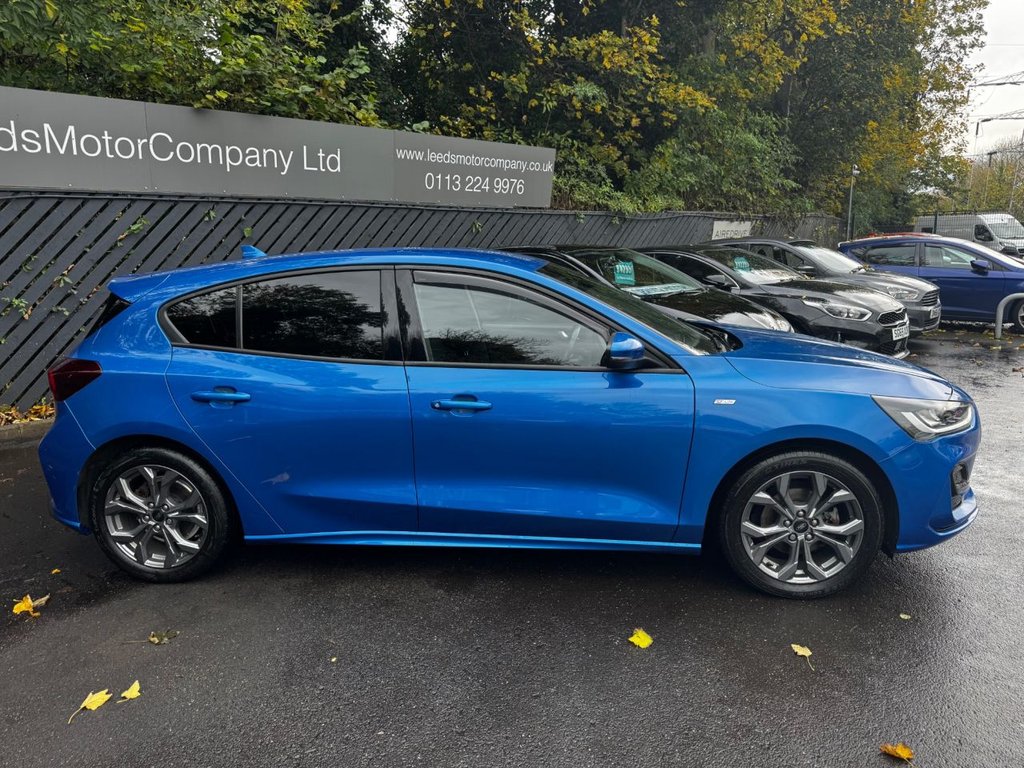 Used Ford Focus 2023 for sale - 76454208: Photo 4