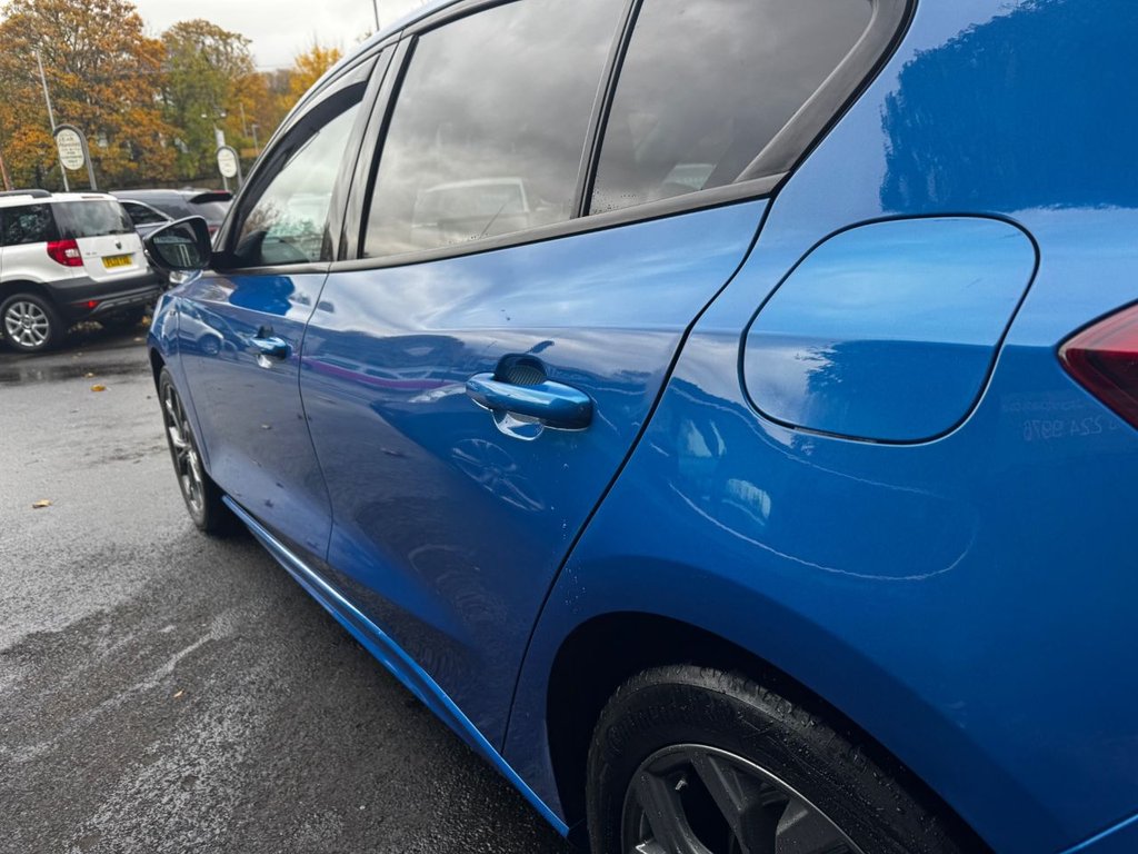 Used Ford Focus 2023 for sale - 76454208: Photo 9