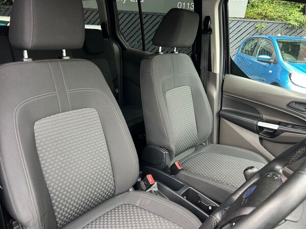 Used Ford Grand Tourneo Connect 2021 for sale - 76236221: Photo 30