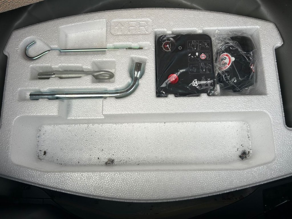 Used Suzuki Swift 2018 for sale - 76848192: Photo 19