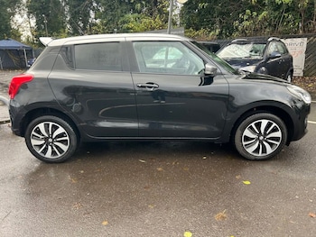 Used Suzuki Swift 2018 for sale - 76848192: Photo