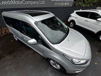 Used Ford Grand Tourneo Connect 2020 for sale - 76546685: Photo