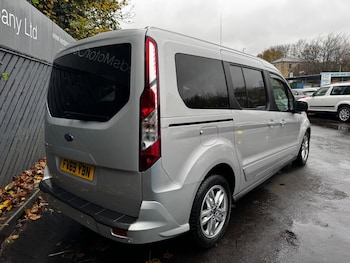 Used Ford Grand Tourneo Connect 2020 for sale - 76546685: Photo