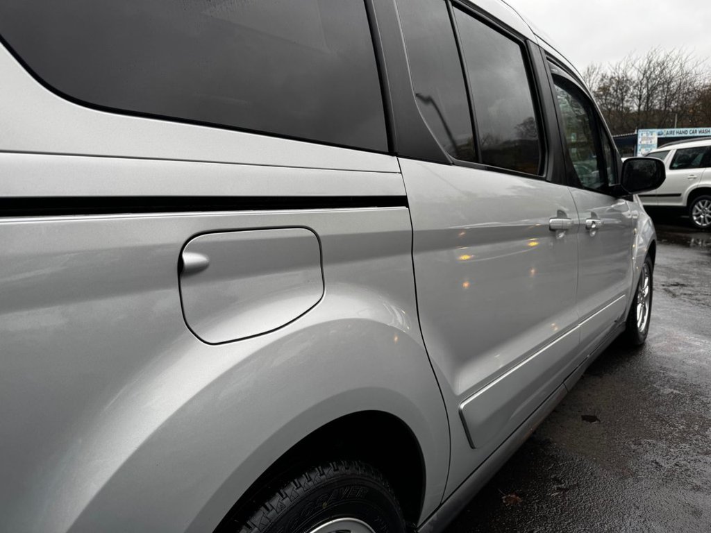 Used Ford Grand Tourneo Connect 2020 for sale - 76546685: Photo 5