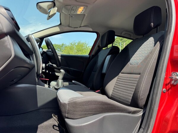 Used Renault Clio 2015 for sale - 74931447: Photo 15