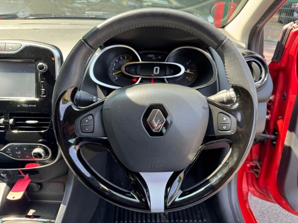 Used Renault Clio 2015 for sale - 74931447: Photo 30