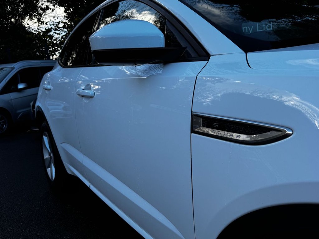 Used Jaguar E-Pace 2019 for sale - 76535790: Photo 2