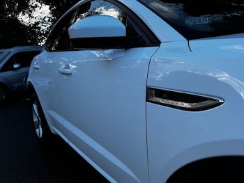 Used Jaguar E-Pace 2019 for sale - 76535790: Photo