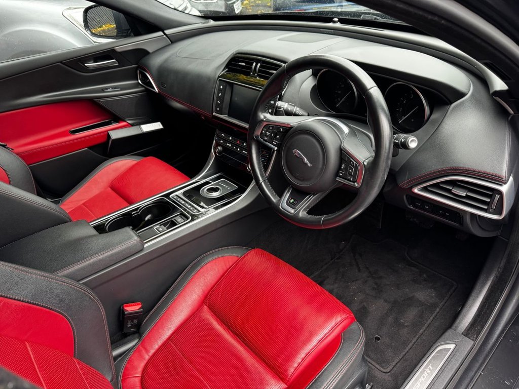 Used Jaguar XE 2017 for sale - 76406220: Photo 27