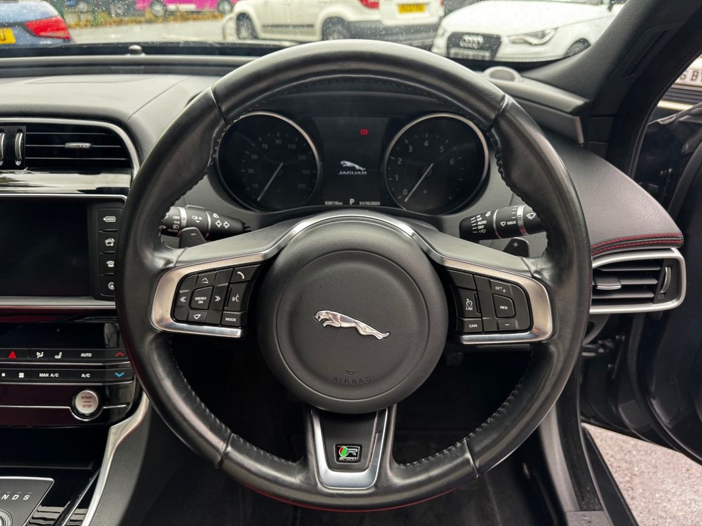 Used Jaguar XE 2017 for sale - 76406220: Photo 30