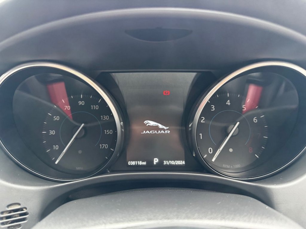 Used Jaguar XE 2017 for sale - 76406220: Photo 31