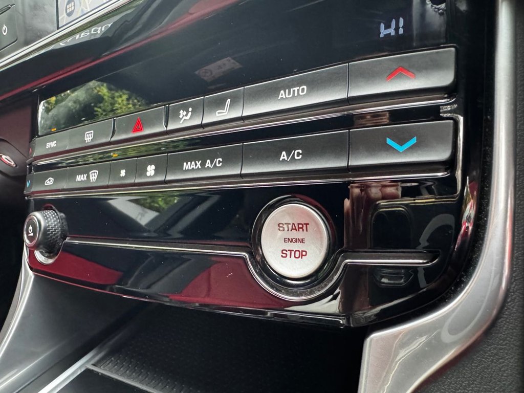 Used Jaguar XE 2017 for sale - 76406220: Photo 44