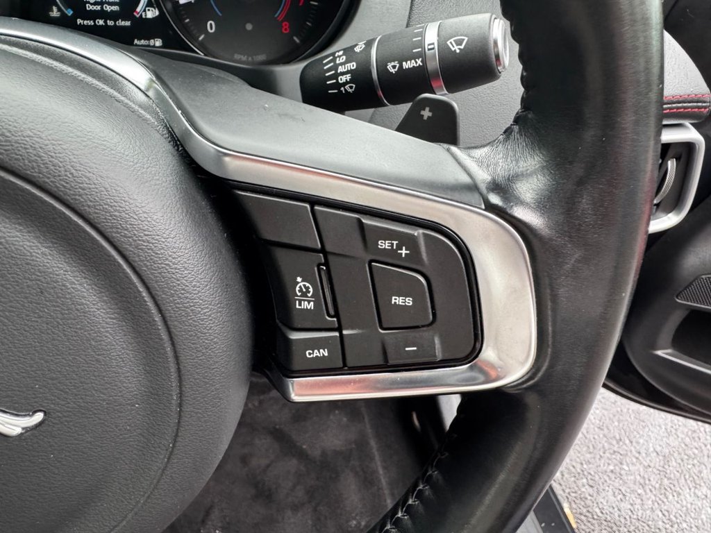 Used Jaguar XE 2017 for sale - 76406220: Photo 47