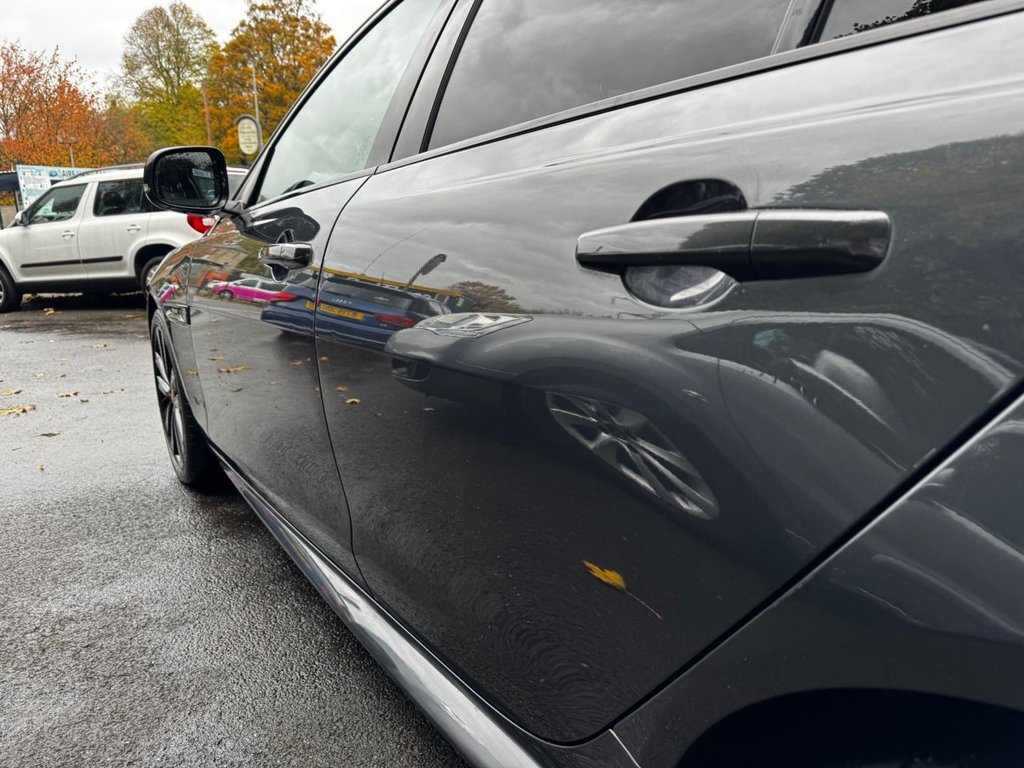 Used Jaguar XE 2017 for sale - 76406220: Photo 8