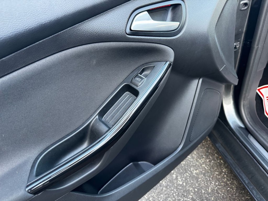 Used Ford Focus 2017 for sale - 76655369: Photo 17