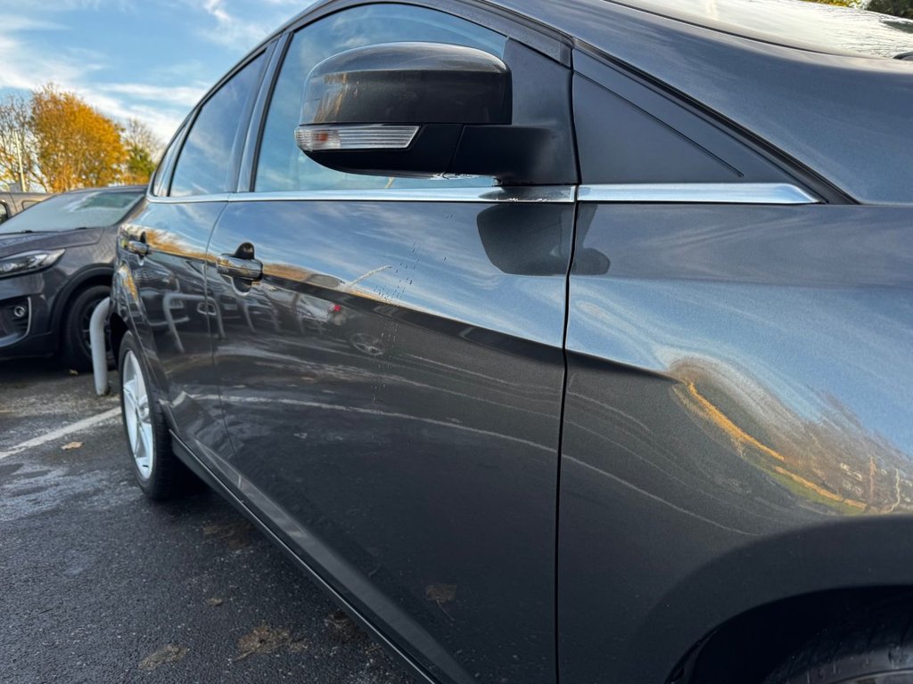 Used Ford Focus 2017 for sale - 76655369: Photo 2