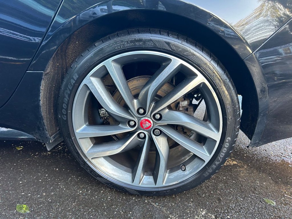 Used Jaguar XF 2017 for sale - 76784233: Photo 15