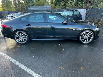 Used Jaguar XF 2017 for sale - 76784233: Photo