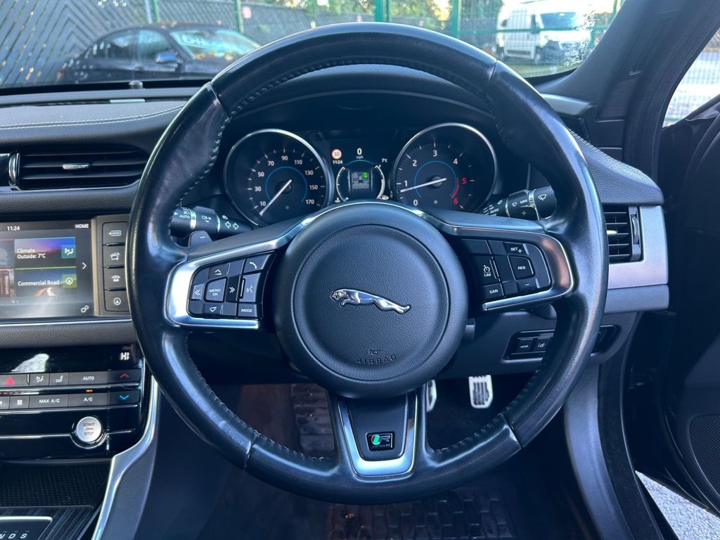 Used Jaguar XF 2017 for sale - 76784233: Photo 33