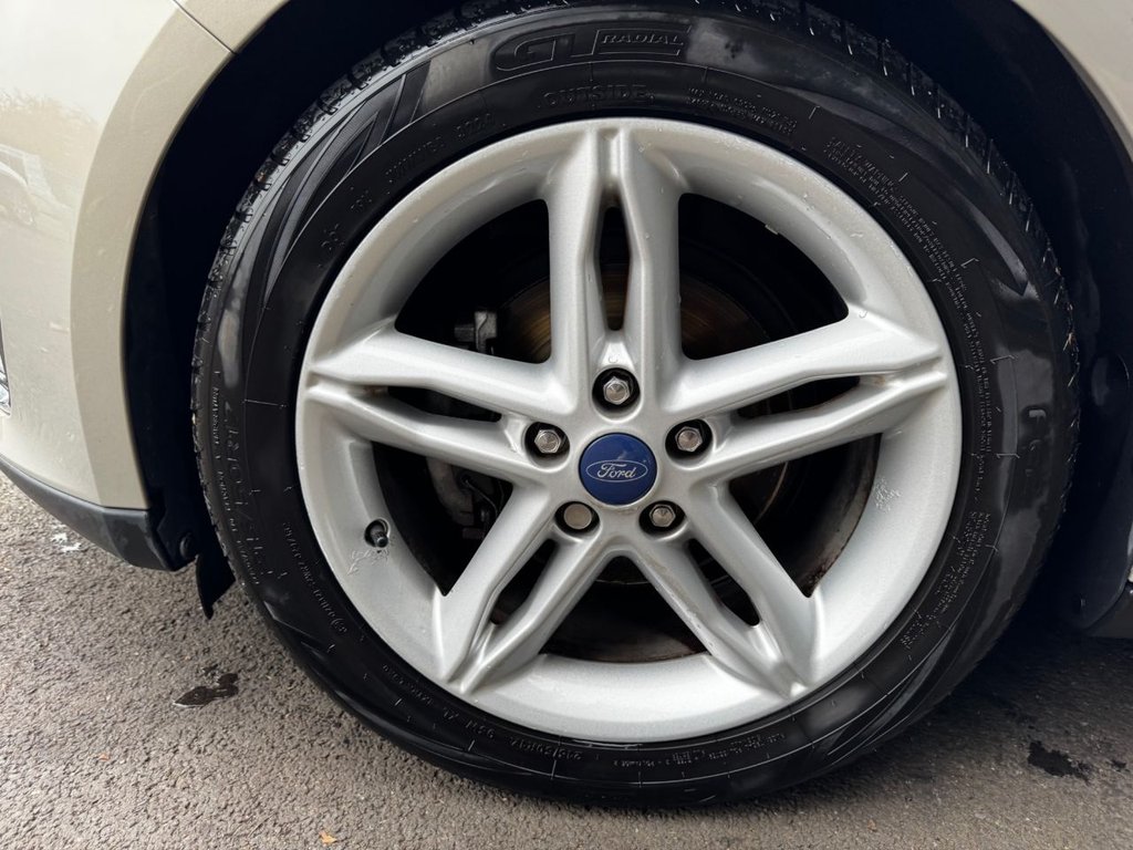 Used Ford Focus 2015 for sale - 76304041: Photo 12