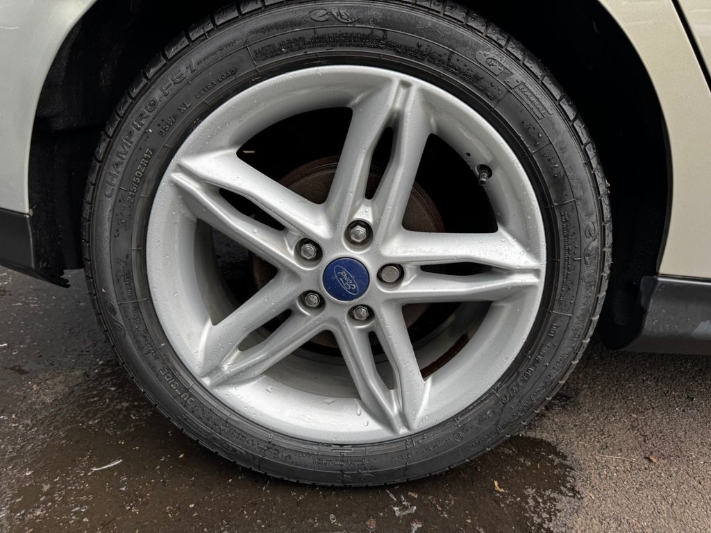 Used Ford Focus 2015 for sale - 76304041: Photo 14