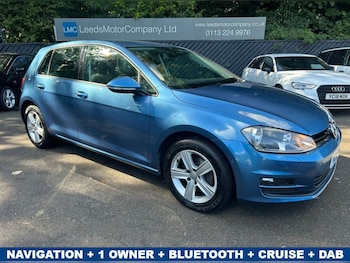 Volkswagen - Golf
