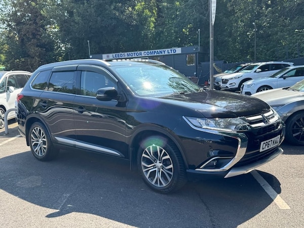 Used Mitsubishi Outlander 2017 for sale - 75596574: Photo 1