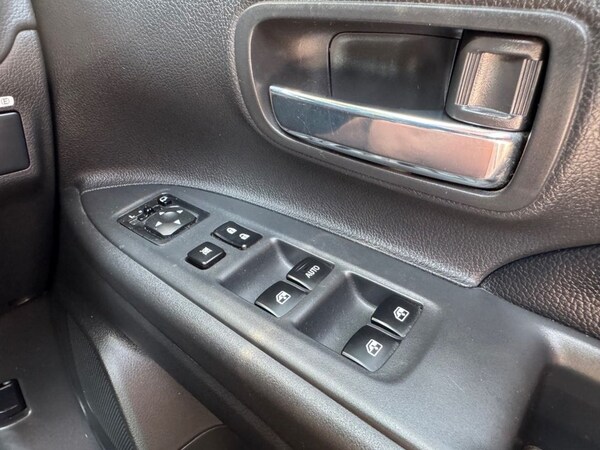 Used Mitsubishi Outlander 2017 for sale - 75596574: Photo 44