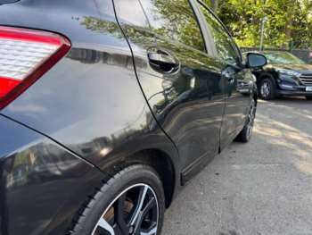 Used Toyota Yaris 2017 for sale - 74473790: Photo